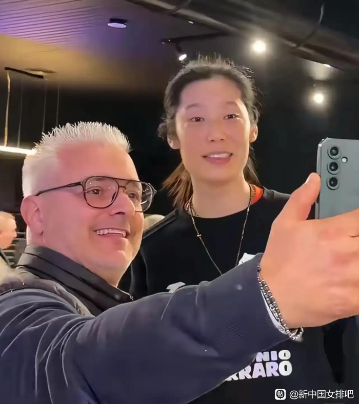 开云体育官网-续约科内！朱婷用顶薪打服黑子：31岁无休扛队，这才是女排真传奇|中国女排|科内利亚诺|精神|意甲|世锦赛_新浪体育_新浪新闻